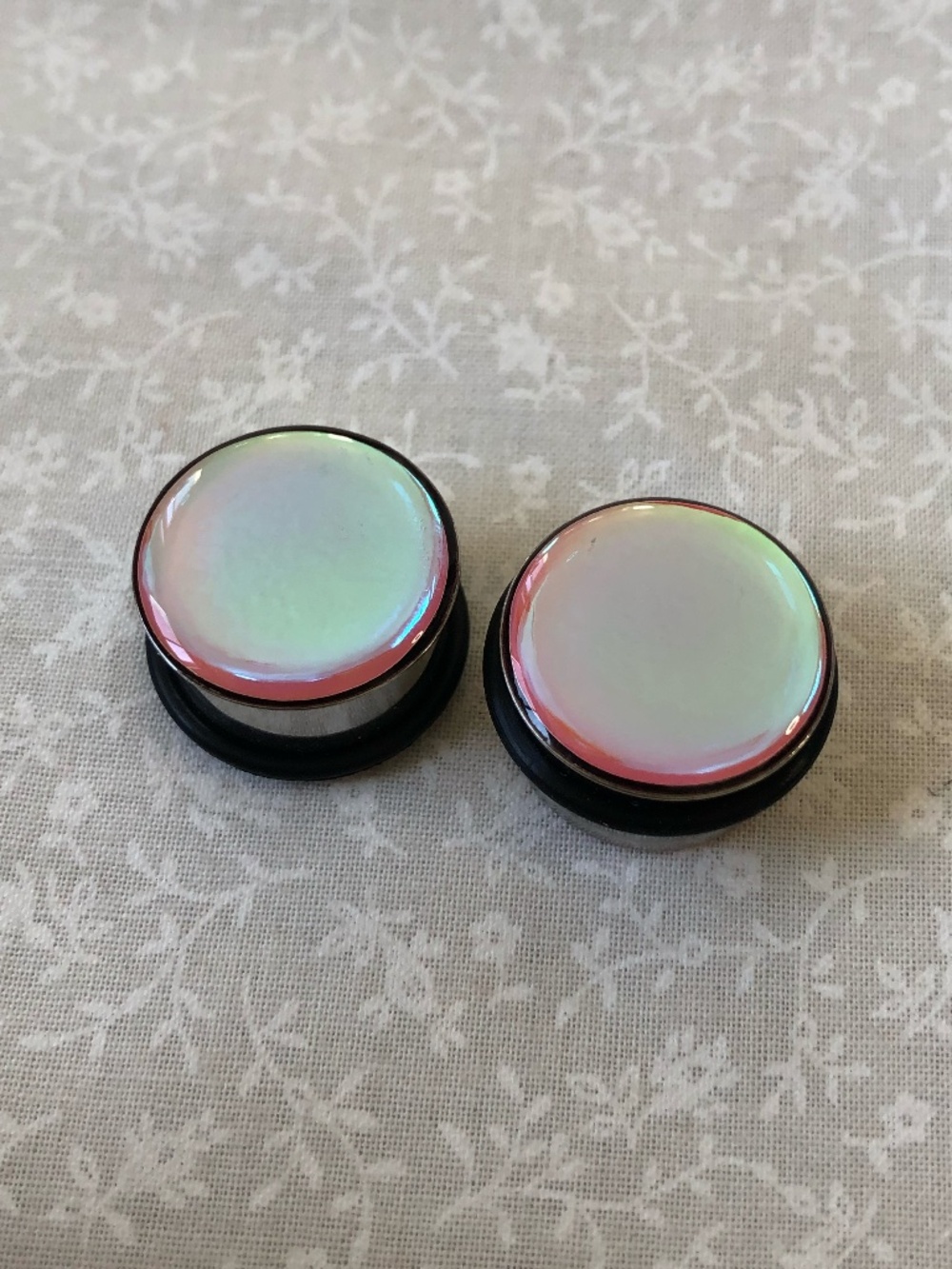 Pink Colorshift Foil Plugs! 3/4" or 19mm - Picture 3 of 5